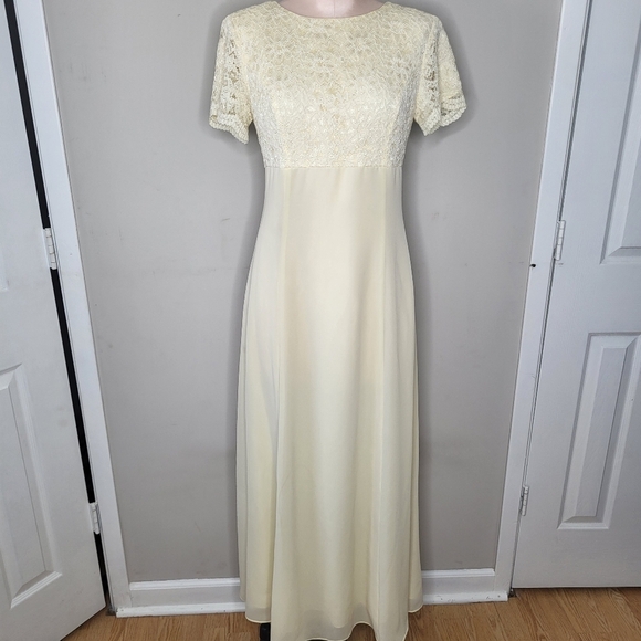 Vintage Lanz of Salzburg Pale Yellow/Ivory Lace Gown Mother of the Bride Size 6 - Picture 1 of 10